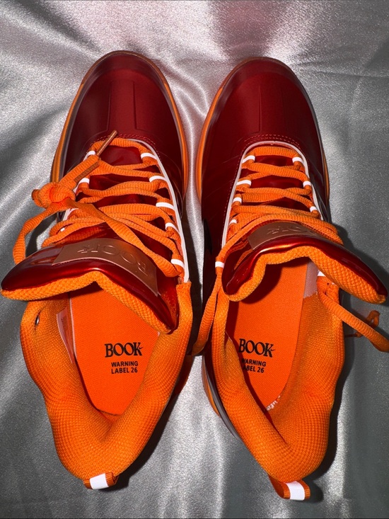 Athletic_Shoes